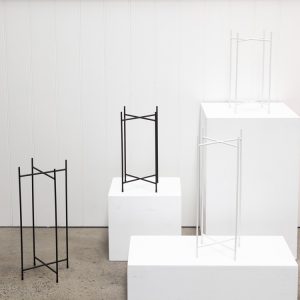 Reed Metal Pot Stand